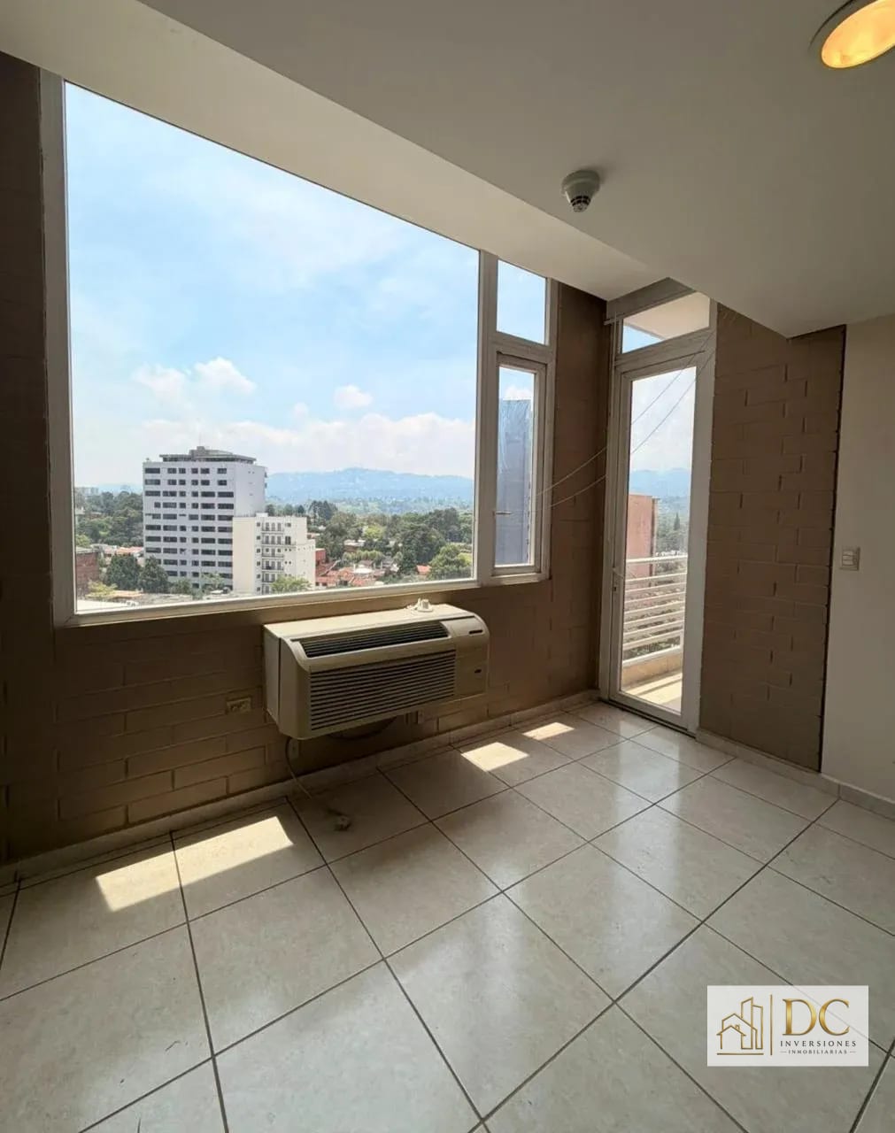 📍 Apartamento en Renta – 2 Hab + Balcón | Edificio Adriatika | Zona 14 — Apartamento en Alquiler en Adriática, Zona 14, Guatemala, Ciudad — foto 6 de 12