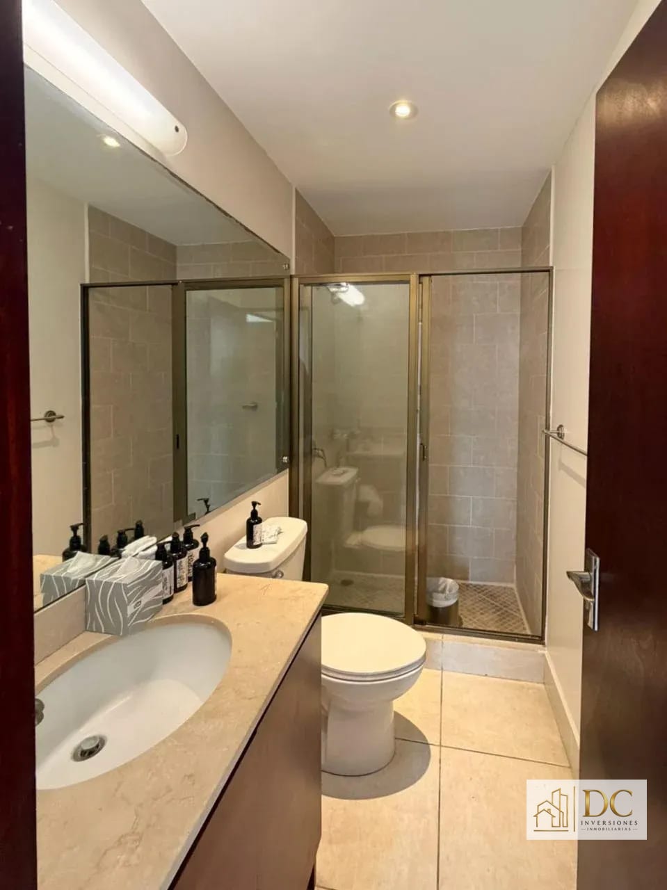 📍 Apartamento en Renta – 2 Hab + Balcón | Edificio Adriatika | Zona 14 — Apartamento en Alquiler en Adriática, Zona 14, Guatemala, Ciudad — foto 9 de 12