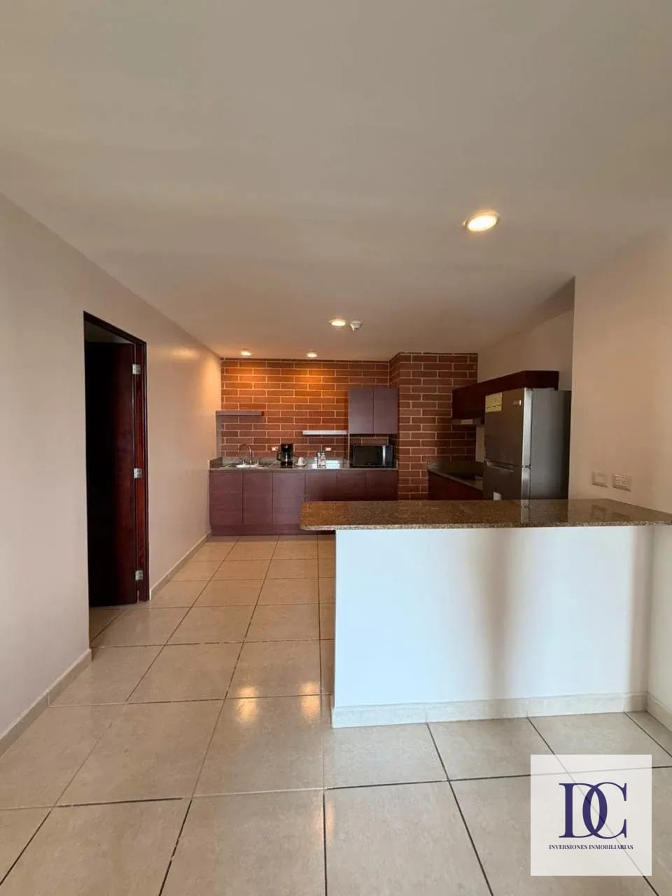 📍 APARTAMENTO AMUEBLADO EN RENTA – 2 HAB + VISTA ESPECTACULAR | EDIFICIO ADRIATIKA | ZONA 14 — Apartamento en Alquiler en Adriática, Zona 14, Guatemala, Ciudad — foto 5 de 12