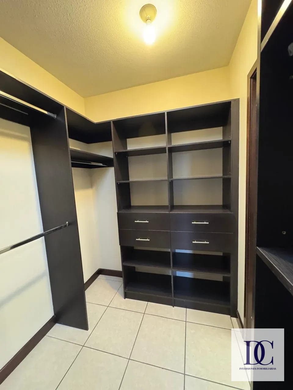 đ CASA EN RENTA â 3 HAB + JARDĂN | ENSENADA DE SAN ISIDRO | ZONA 16 â Casa en Alquiler en Ensenada de San Isidro, Zona 16, Guatemala, Ciudad â foto 11 de 16