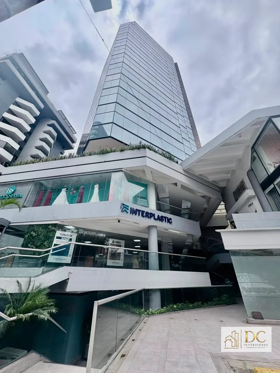 📍 Oficina en Renta – 892 M² + Vista Panorámica | Murano Center | Zona 10 — Oficina en Alquiler en Murano Center, Zona 10, Guatemala, Ciudad — foto 1 de 12