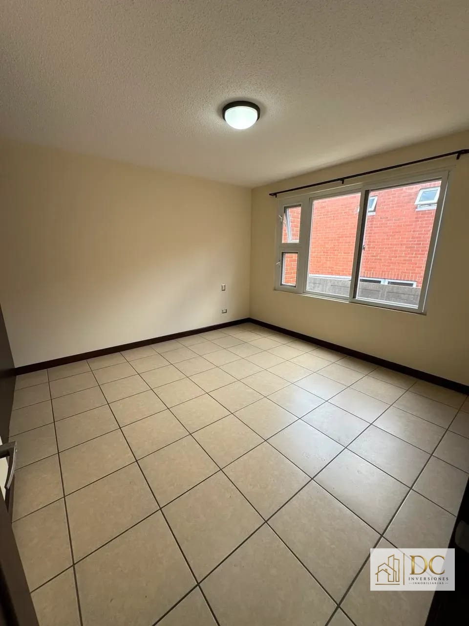 📍 Casa en Renta – 3 Hab + Jardín y Sala Familiar | Ensenada de San Isidro | Zona 16 — Casa en Alquiler en Ensenada de San Isidro, Zona 16, Guatemala, Ciudad — foto 7 de 17