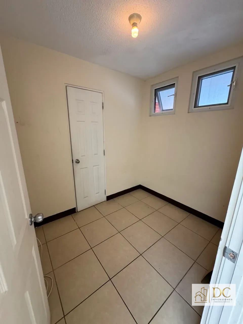 📍 Casa en Renta – 3 Hab + Jardín y Sala Familiar | Ensenada de San Isidro | Zona 16 — Casa en Alquiler en Ensenada de San Isidro, Zona 16, Guatemala, Ciudad — foto 9 de 17