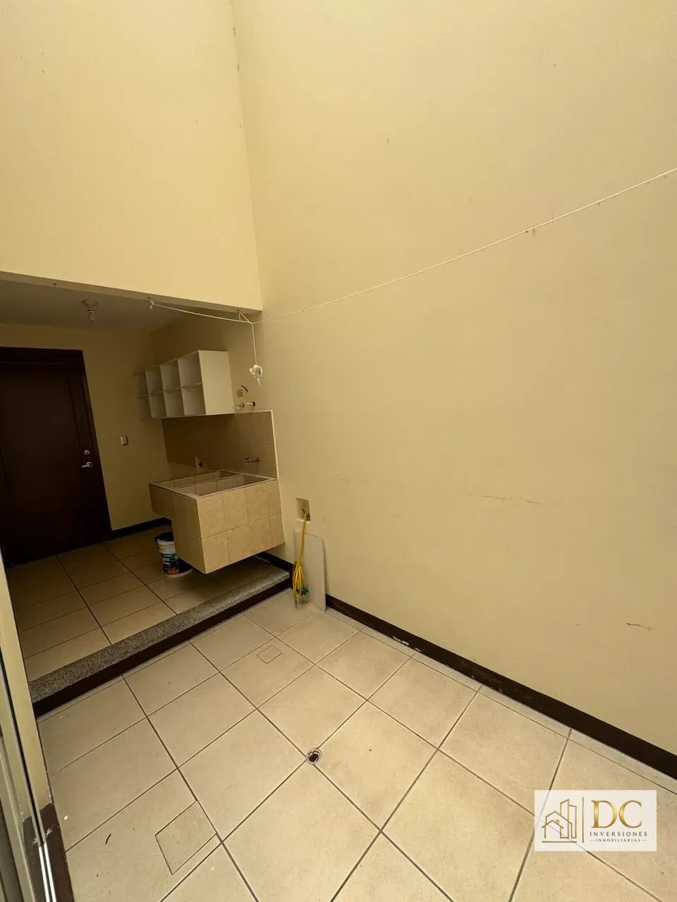 📍 Casa en Renta – 3 Hab + Jardín y Sala Familiar | Ensenada de San Isidro | Zona 16 — Casa en Alquiler en Ensenada de San Isidro, Zona 16, Guatemala, Ciudad — foto 10 de 17