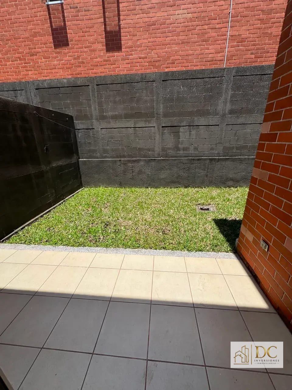 📍 Casa en Renta – 3 Hab + Jardín y Sala Familiar | Ensenada de San Isidro | Zona 16 — Casa en Alquiler en Ensenada de San Isidro, Zona 16, Guatemala, Ciudad — foto 16 de 17