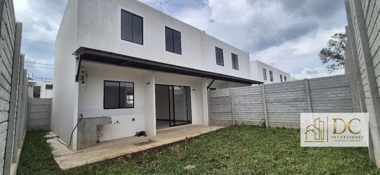 đ Casa en Venta â 3 Hab + JardĂn | Condado Santa Fe, Sector Altana | KM. 30 CAES â Casa en Venta en Carretera a El Salvador, Guatemala, Ciudad â foto 8 de 13