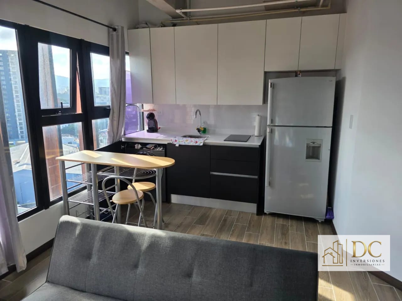 📍 Apartamento Amueblado en Venta – 1 Hab + Airbnb Permitido | Séptimo | Zona 4 — Apartamento en Venta en Séptimo, Zona 4, Guatemala, Ciudad — foto 3 de 17