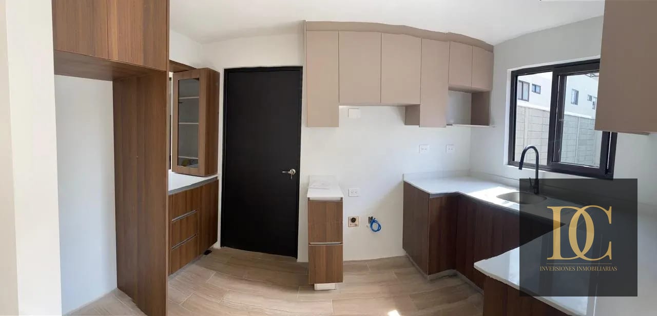 📍 Casa en Renta – 3 Hab + Jardín | Mirabosque | KM 16.5, CAES — Casa en Alquiler en km 16-20, Carretera a El Salvador, Guatemala, Ciudad — foto 3 de 11
