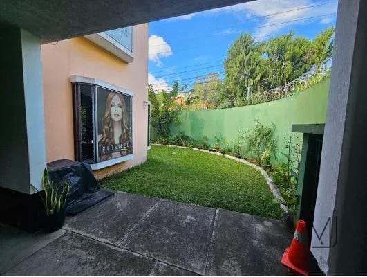 Casa en Alquiler para Oficina | Vista Hermosa II | Zona 15 | 2 niveles · 250 m² — Casa en Alquiler en Zona 15, Guatemala, Ciudad — foto 2 de 11