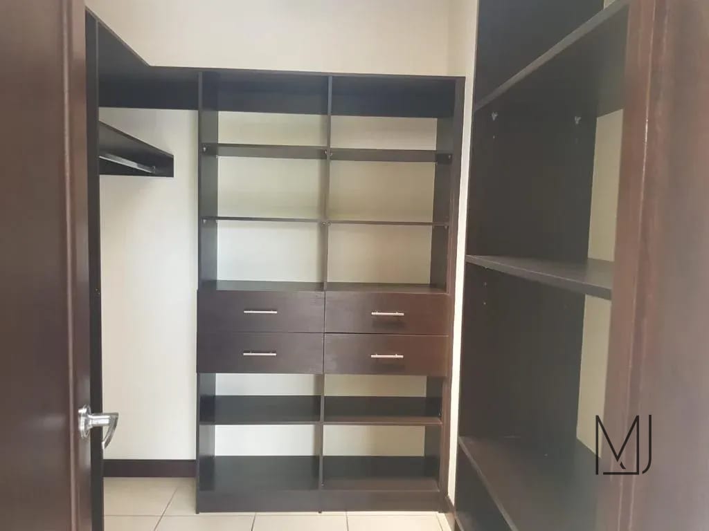 Casa en Alquiler | Ensenada de San Isidro | Zona 16 | 3 habitaciones · Jardín — Casa en Alquiler en Ensenada de San Isidro, Zona 16, Guatemala, Ciudad — foto 12 de 15