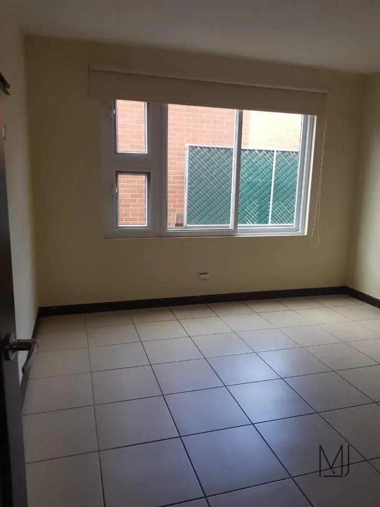 Casa en Alquiler | Ensenada de San Isidro | Zona 16 | 3 habitaciones · Jardín — Casa en Alquiler en Ensenada de San Isidro, Zona 16, Guatemala, Ciudad — foto 10 de 15