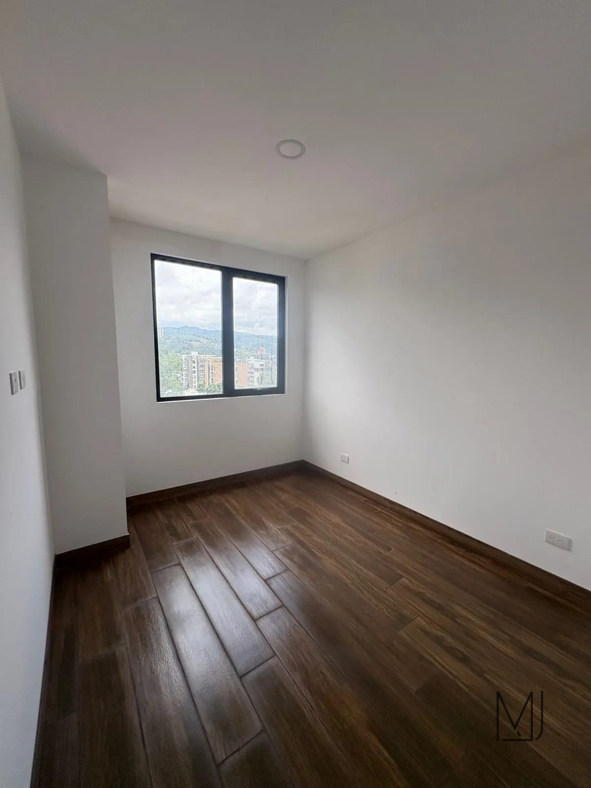 Apartamento en Alquiler | Vila Quince | Zona 15 VH2 | 2 habitaciones · 2 parqueos — Apartamento en Alquiler en Vila Quince, Zona 15, Guatemala, Ciudad — foto 4 de 15