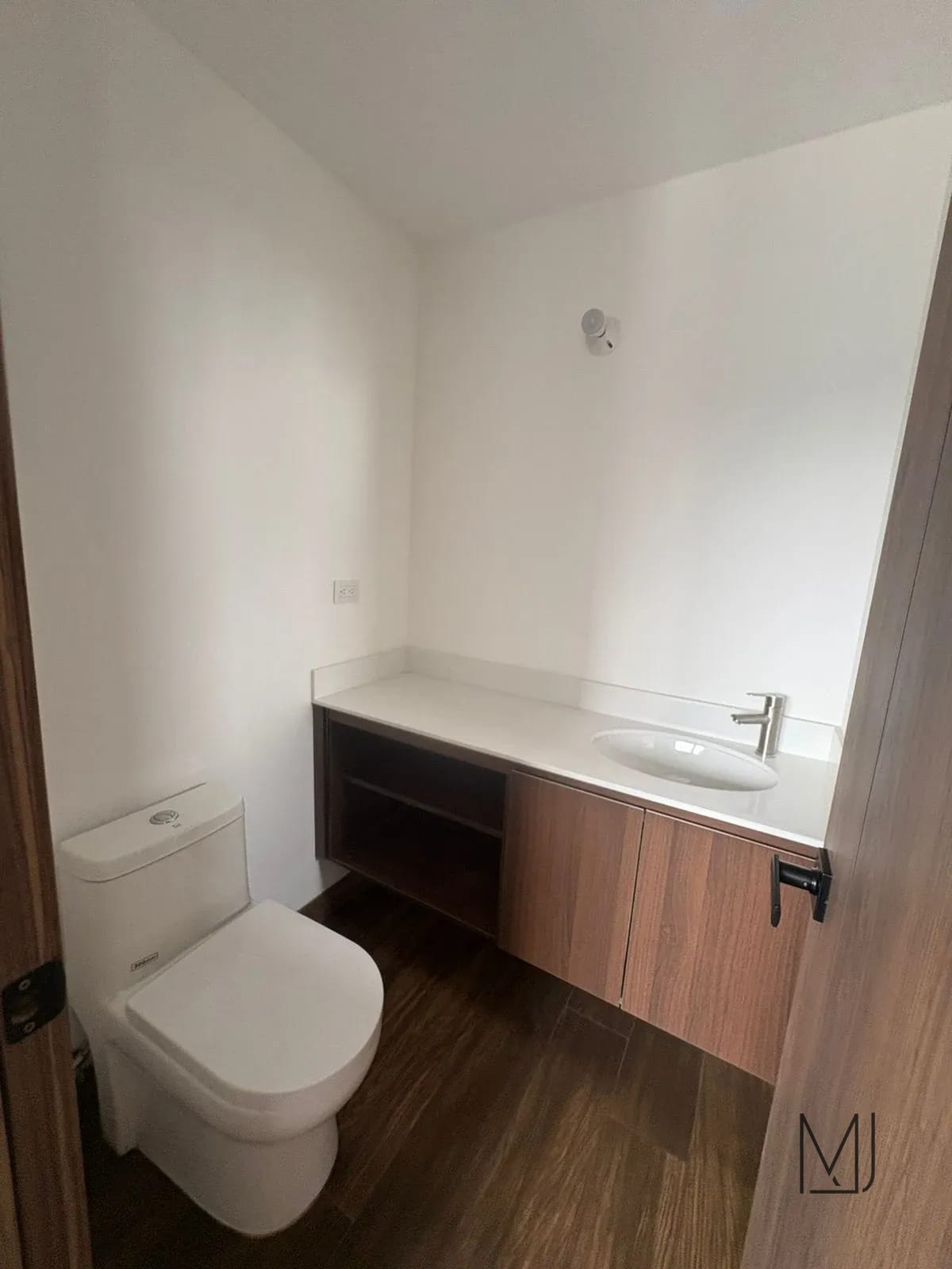 Apartamento en Alquiler | Vila Quince | Zona 15 VH2 | 2 habitaciones · 2 parqueos — Apartamento en Alquiler en Vila Quince, Zona 15, Guatemala, Ciudad — foto 11 de 15
