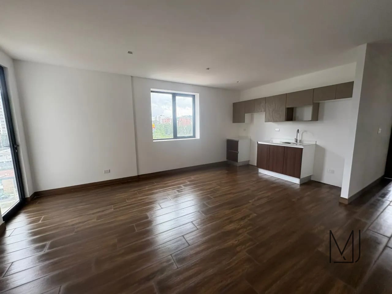 Apartamento en Alquiler | Vila Quince | Zona 15 VH2 | 2 habitaciones · 2 parqueos — Apartamento en Alquiler en Vila Quince, Zona 15, Guatemala, Ciudad — foto 1 de 15
