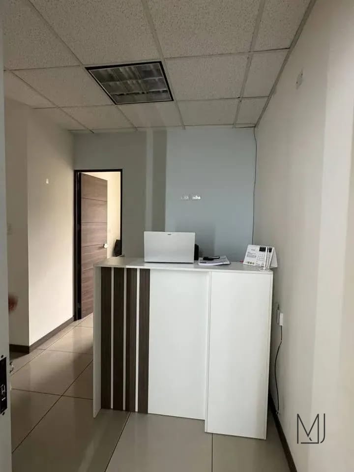 Clínica en Alquiler | Sixtino I | Zona 10 | 60 m2 · Tabicada — Clínica en Alquiler en Sixtino I, Zona 10, Guatemala, Ciudad — foto 5 de 8