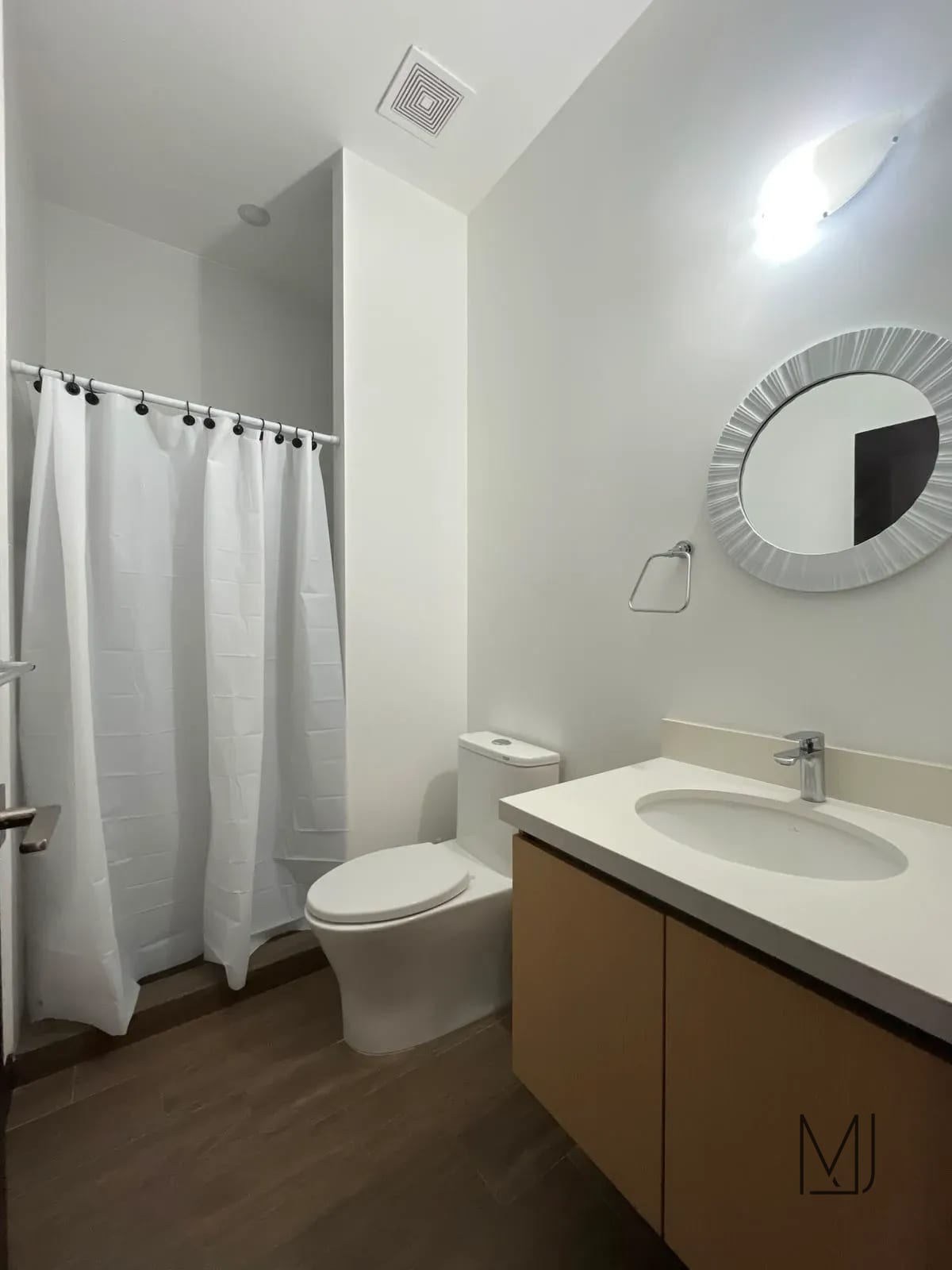 Apartamento Amueblado en Alquiler | Diagoseis | Zona 10 | Diagonal 6 · 1 habitación — Apartamento en Alquiler en Diagoseis, Zona 10, Guatemala, Ciudad — foto 12 de 17