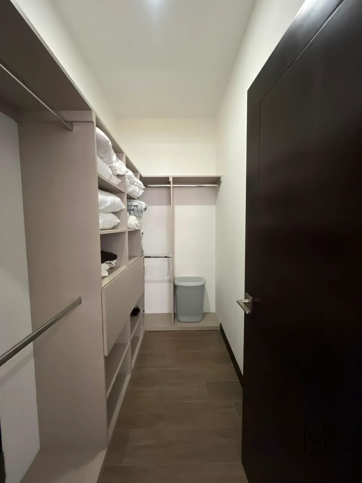 Apartamento Amueblado en Alquiler | Diagoseis | Zona 10 | Diagonal 6 · 1 habitación — Apartamento en Alquiler en Diagoseis, Zona 10, Guatemala, Ciudad — foto 11 de 17