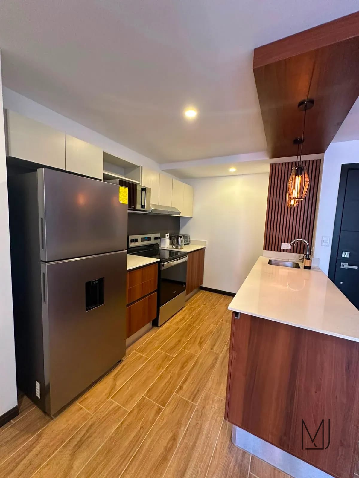 Apartamento Amueblado en Alquiler | Edificio Essenza | Zona 13 | 2 ha · alto — Apartamento en Alquiler en Zona 13, Guatemala, Ciudad — foto 5 de 10