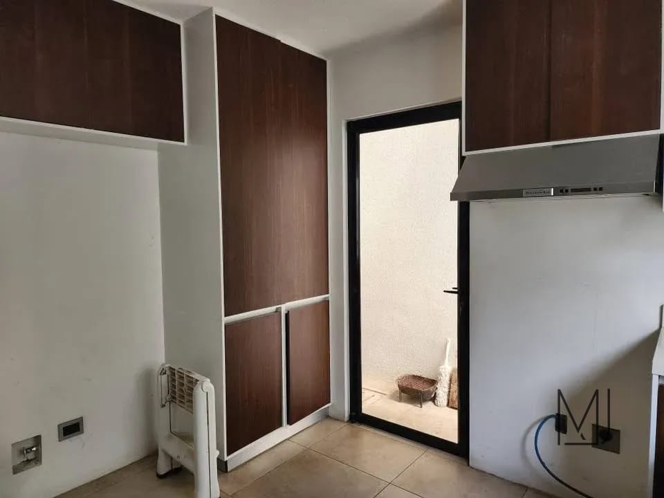 Casa en Venta | Condominio Home 16 | Zona 16 | 3 habitaciones · 4 parqueos · Amplio jardín — Casa en Venta en Home 16, Zona 16, Guatemala, Ciudad — foto 9 de 13