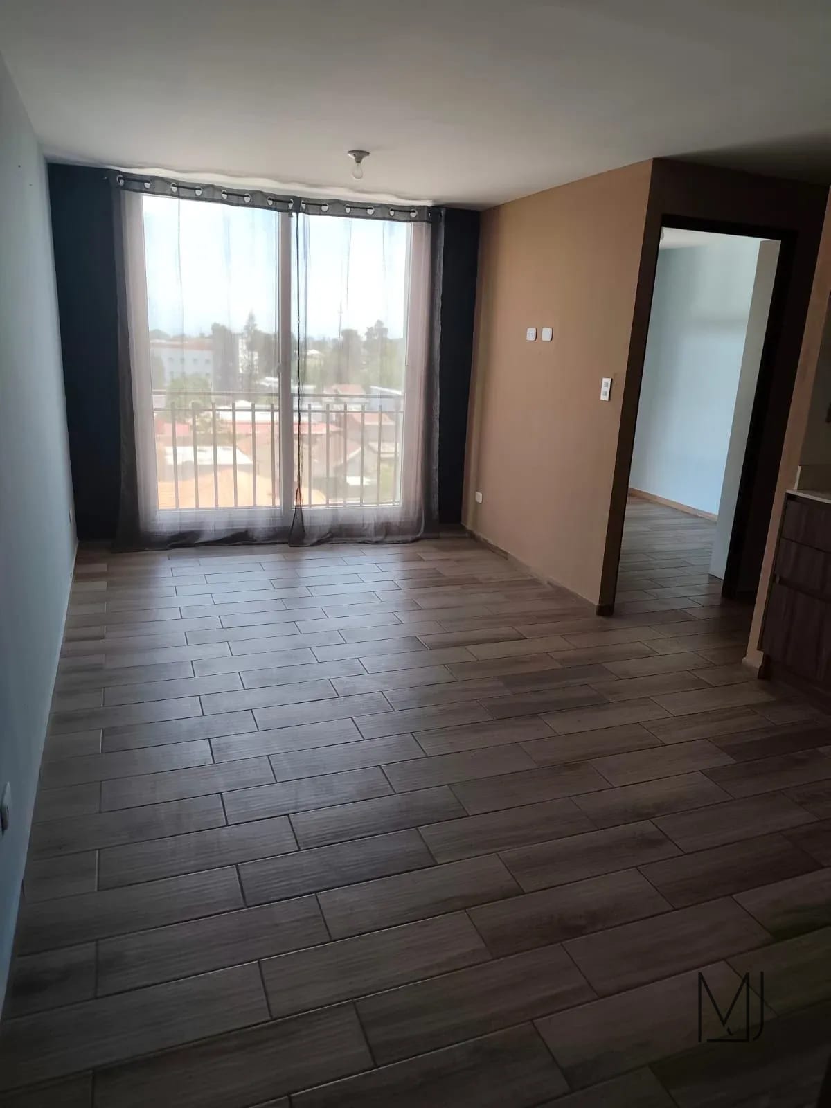Apartamento en Alquiler | Torre Zentia | Zona 2 de Mixco | 2 habitaciones · Excelente ubicación — Apartamento en Alquiler en Torre Zentia, Zona 2 Mixco, Guatemala, Ciudad — foto 1 de 7