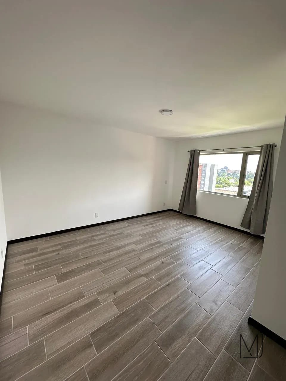 Apartamento en Alquiler | Edificio Seghería | Zona 14 | Espacioso · Amplias áreas verdes — Apartamento en Alquiler en Segheria, Zona 14, Guatemala, Ciudad — foto 7 de 16