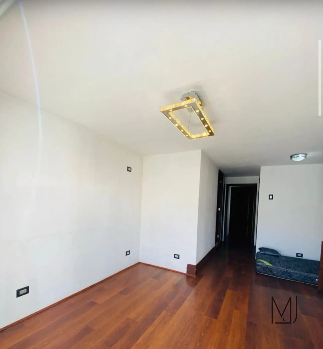 Casa en Venta | Condominio Windsor | San Cristóbal Zona 8 de Mixco | 3 habitaciones · Pérgola — Casa en Venta en Zona 8 Mixco, Guatemala, Ciudad — foto 6 de 11