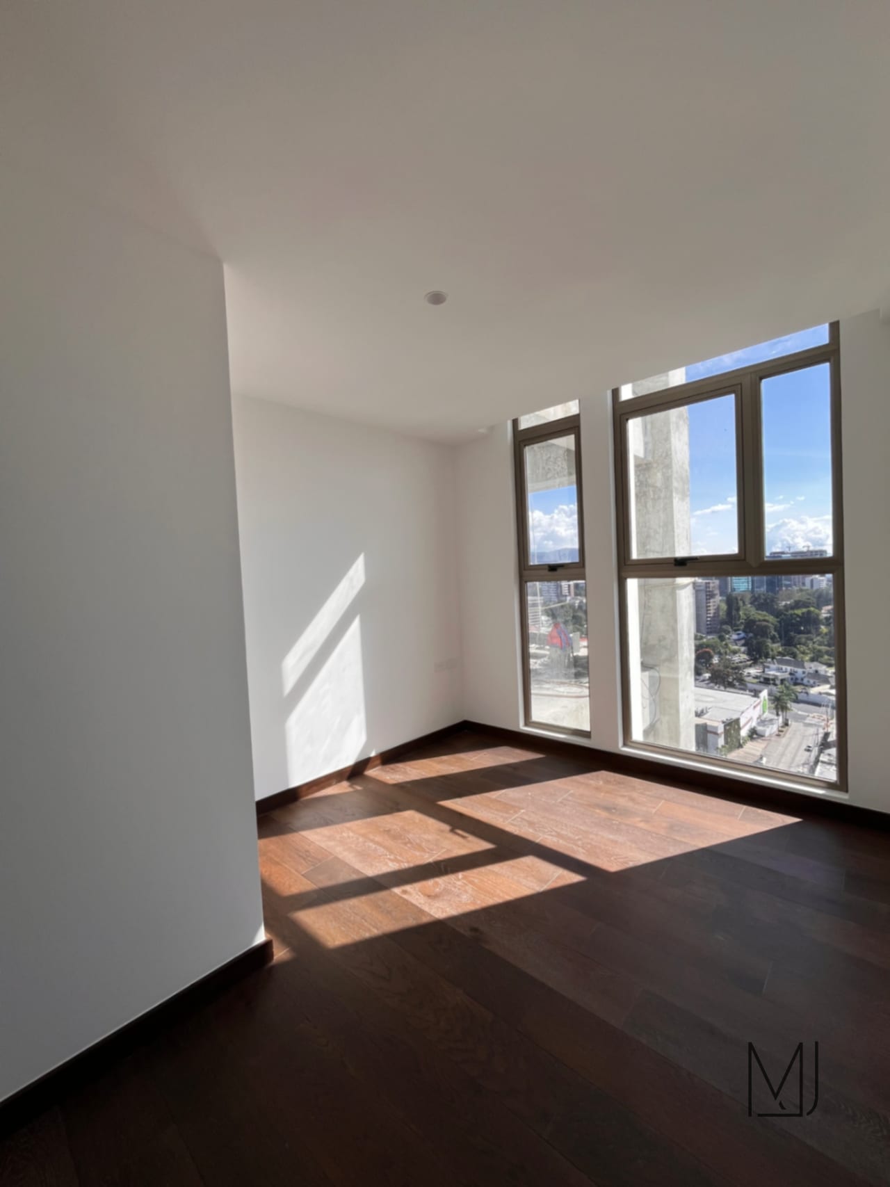 Apartamento en Venta | Atarah | Zona 10 | Para estrenar | Nivel Alto — Apartamento en Venta en Atarah, Zona 10, Guatemala, Ciudad — foto 7 de 12