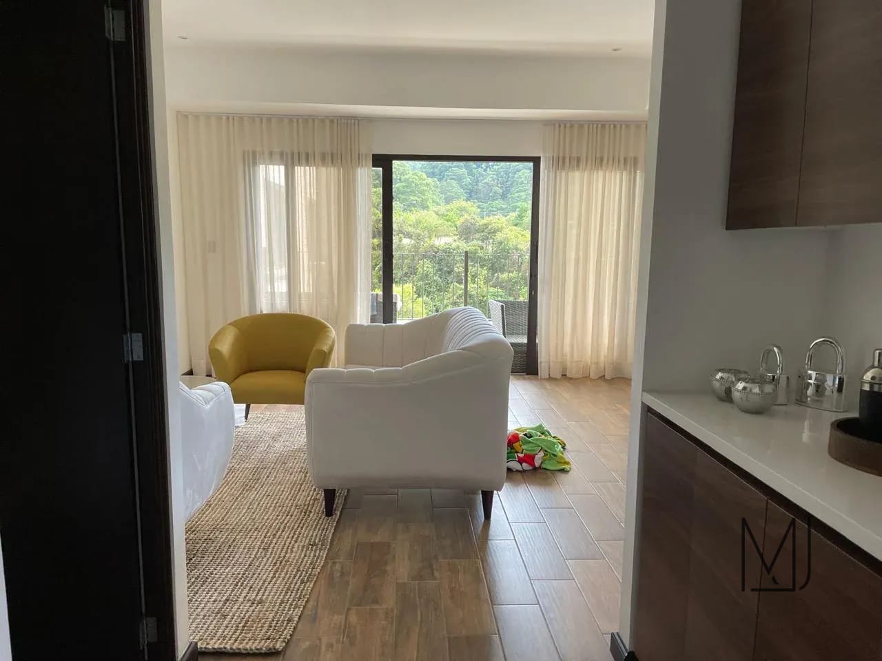 Apartamento Amueblado en Alquiler | Natur Premium | Zona 16 | 220 m² · Vista verde — Apartamento en Alquiler en Zona 16, Guatemala, Ciudad — foto 5 de 11