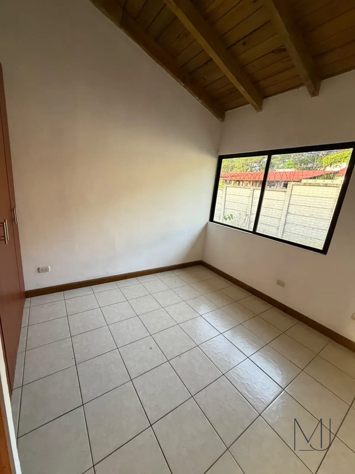 Casa en Renta | Condominio San Mateo | Zona 16 | Jardín Privado — Casa en Alquiler en Zona 16, Guatemala, Ciudad — foto 7 de 16