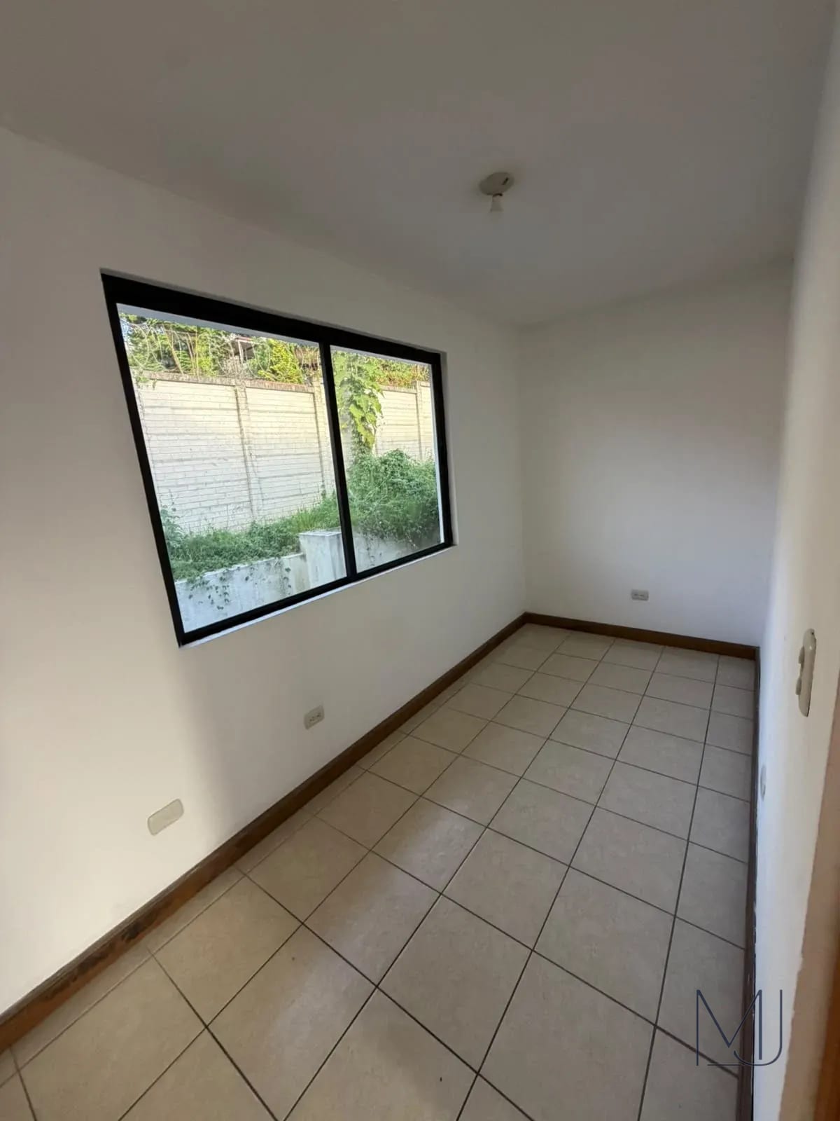 Casa en Renta | Condominio San Mateo | Zona 16 | Jardín Privado — Casa en Alquiler en Zona 16, Guatemala, Ciudad — foto 11 de 16
