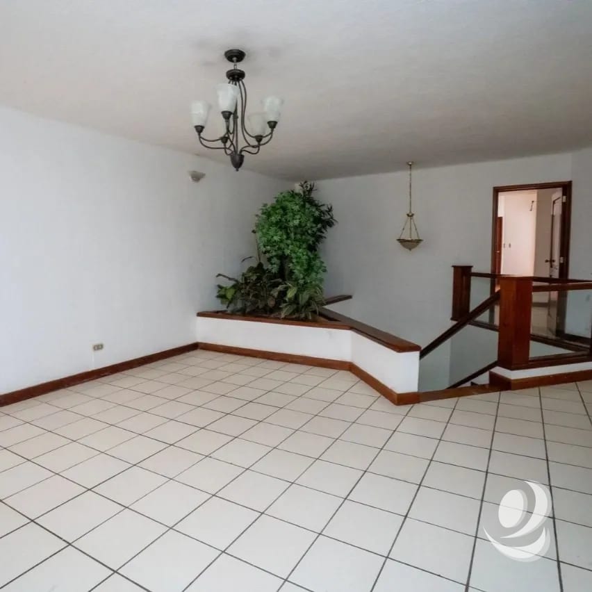 Casa en Venta KM 16.5 Carretera a El Salvador (OLMECA) — Casa en Venta en Carretera a El Salvador, Guatemala, Ciudad — foto 4 de 15