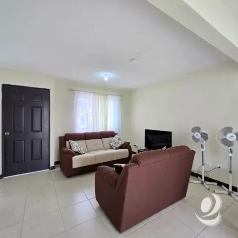 Casa en Venta Residenciales San José, Guatemala — Casa en Venta en San José Pinula, Guatemala, Ciudad — foto 3 de 17