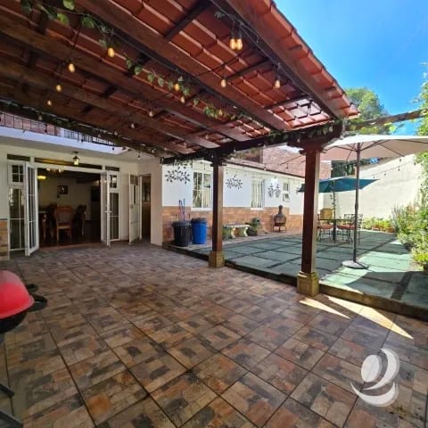 Casa en Venta Bulevar San Cristóbal adentro de Garita — Casa en Venta en Zona 8 Mixco, Guatemala, Ciudad — foto 3 de 17