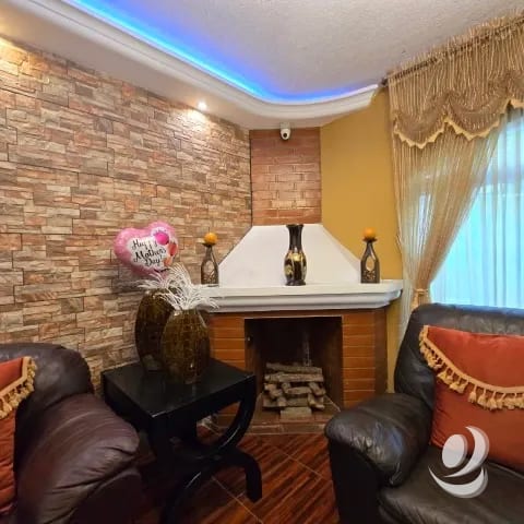 Casa en Venta San Cristóbal Vista al Valle Oriente — Casa en Venta en Zona 8 Mixco, Guatemala, Ciudad — foto 4 de 17