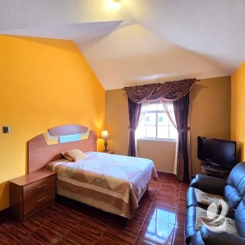 Casa en Venta San Cristóbal Vista al Valle Oriente — Casa en Venta en Zona 8 Mixco, Guatemala, Ciudad — foto 15 de 17