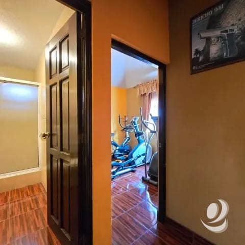 Casa en Venta San Cristóbal Vista al Valle Oriente — Casa en Venta en Zona 8 Mixco, Guatemala, Ciudad — foto 10 de 17