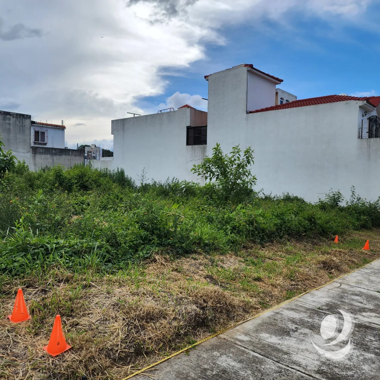 Terreno en Venta Zona 16 Colonia Hacienda Real 8 x 25 — Terreno en Venta en Zona 16, Guatemala, Ciudad — foto 1 de 12