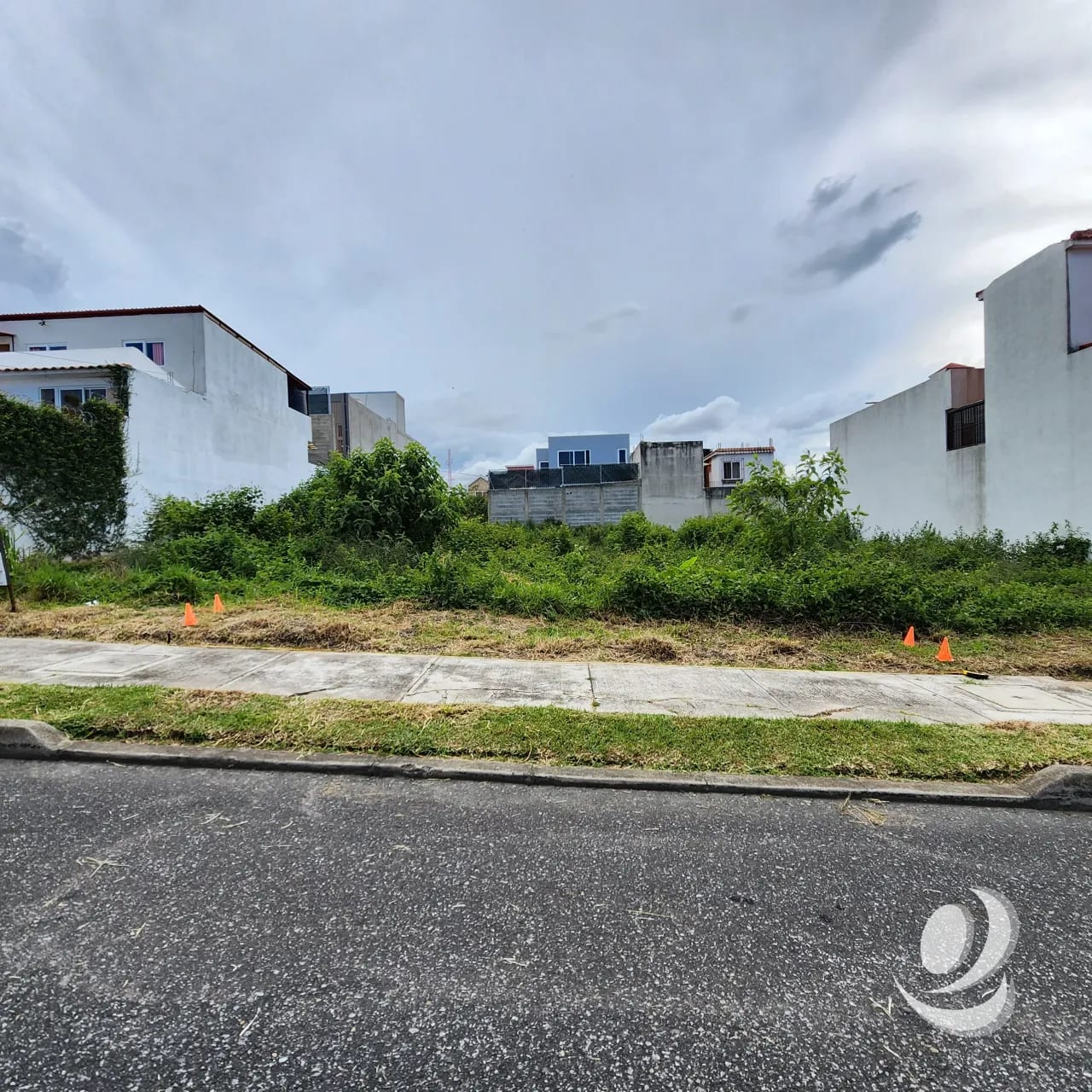 Terreno en Venta Zona 16 Colonia Hacienda Real 8 x 25 — Terreno en Venta en Zona 16, Guatemala, Ciudad — foto 6 de 12