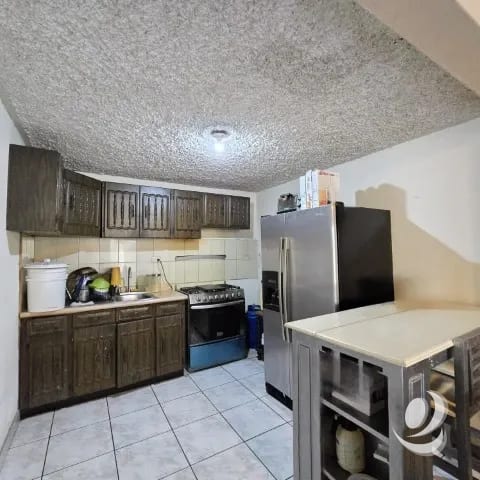 Casa en Venta San Cristóbal con Dos Locales Comerciales — Casa en Venta en Zona 8 Mixco, Guatemala, Ciudad — foto 6 de 17