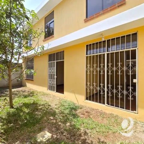 Casa en Venta Pinares de San Cristóbal, Zona 8 de Mixco — Casa en Venta en Zona 8 Mixco, Guatemala, Ciudad — foto 8 de 17