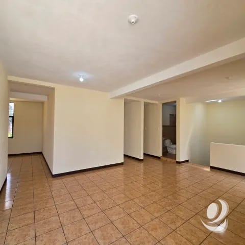 Casa en Venta Pinares de San Cristóbal, Zona 8 de Mixco — Casa en Venta en Zona 8 Mixco, Guatemala, Ciudad — foto 10 de 17