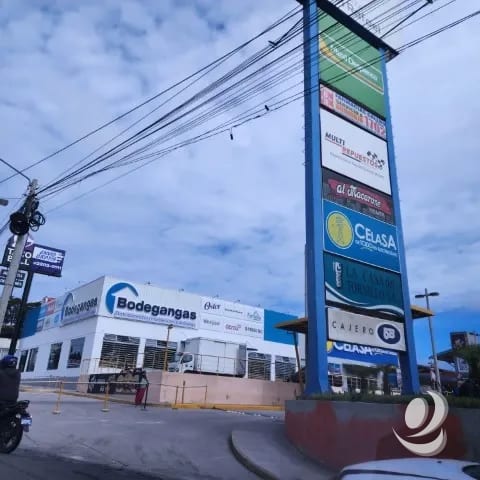 Local Comercial en Venta Plaza San Rafael Zona 18 — Local en Venta en Zona 18, Guatemala, Ciudad — foto 1 de 17