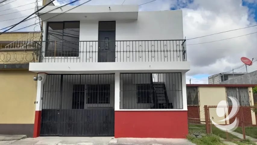 Casa en Venta Planos de Llano Largo Zona 18 Guatemala — Casa en Venta en Zona 18, Guatemala, Ciudad — foto 1 de 13