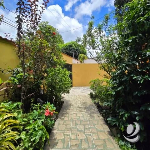 Casa grande en Venta en San Cristóbal y 2 Apartamentos — Casa en Venta en Zona 8 Mixco, Guatemala, Ciudad — foto 2 de 15