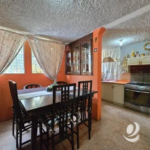 Casa grande en Venta en San Cristóbal y 2 Apartamentos — Casa en Venta en Zona 8 Mixco, Guatemala, Ciudad — foto 6 de 15
