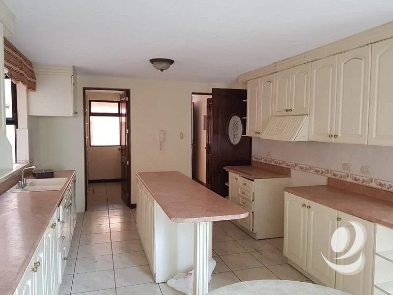 Casa en Venta Carretera a El Salvador Fraijanes — Casa en Venta en Carretera a El Salvador, Guatemala, Ciudad — foto 4 de 14