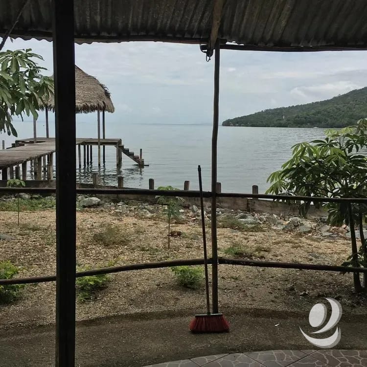 Hotel y restaurante en Venta a la orilla del mar — Edificio en Venta en Puerto Barrios, Izabal — foto 5 de 14