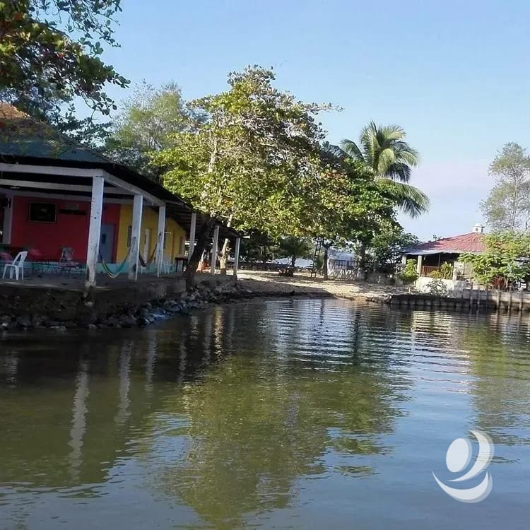 Hotel y restaurante en Venta a la orilla del mar — Edificio en Venta en Puerto Barrios, Izabal — foto 11 de 14