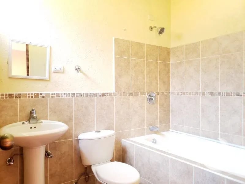 Casa en Venta en Bosques del Mirador Zona 6 Mixco — Casa en Venta en Zona 6 Mixco, Guatemala, Ciudad — foto 11 de 17