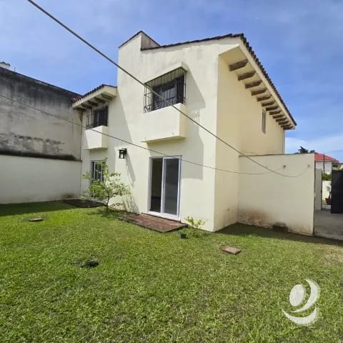 ¡¡¡Preciosa Casa en Venta Zona 12 Colonia Residencial El Bosque!!! — Casa en Venta en Zona 12, Guatemala, Ciudad — foto 4 de 17